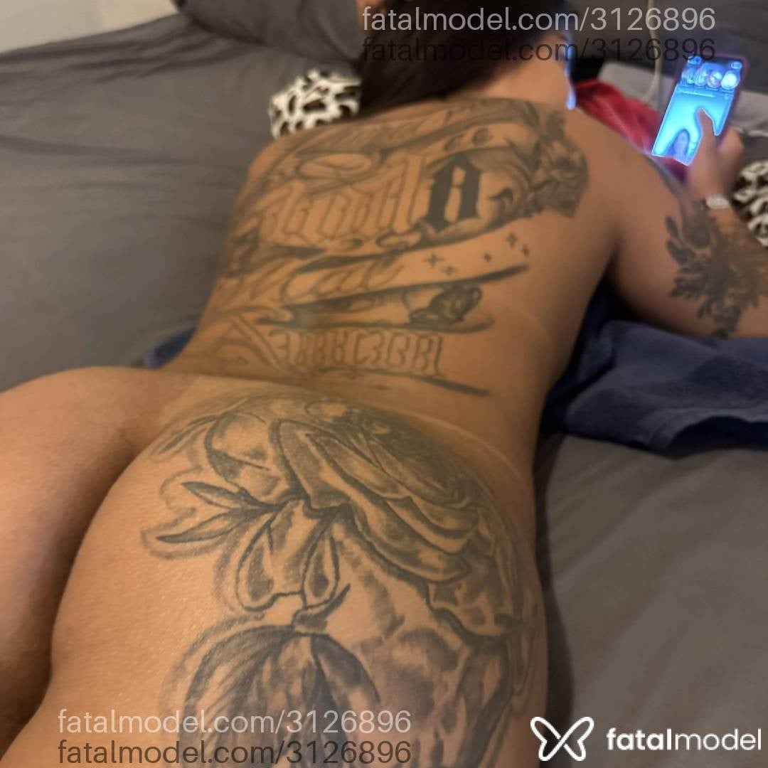 Acompanhante mulher com cabelo castanho de olhos castanhos - Alice Ferreira