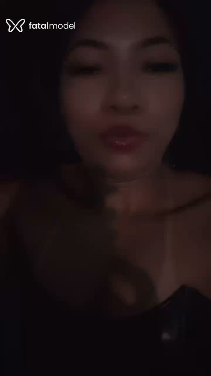 Acompanhante mulher morena (o) de olhos mel - Larissa