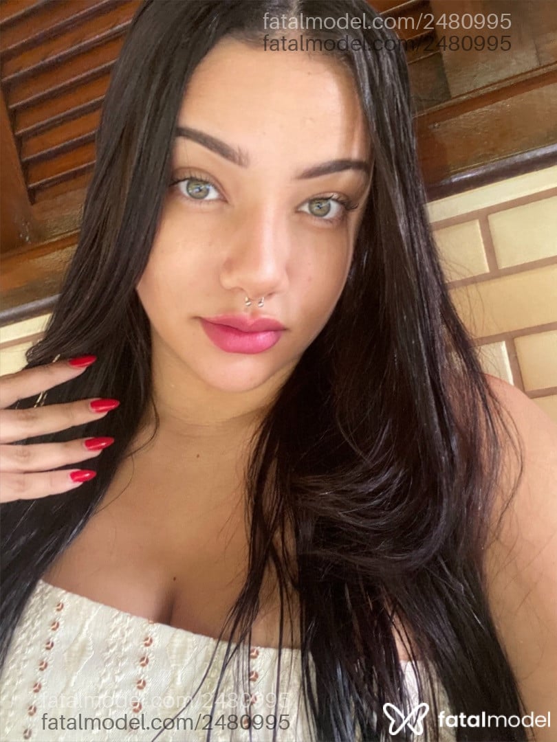 Acompanhante mulher morena (o) de olhos verdes - Kimberly Andrade