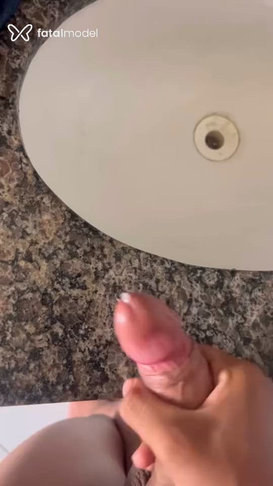Acompanhante homem com cabelo castanho de olhos castanhos - Pedrinho Acompanhante homem com cabelo castanho de olhos castanhos - Pedrinho