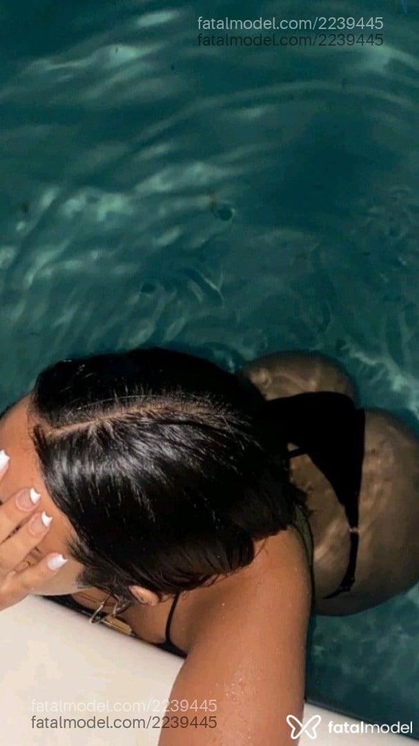 Acompanhante mulher com cabelo castanho de olhos castanhos - Gabriely
