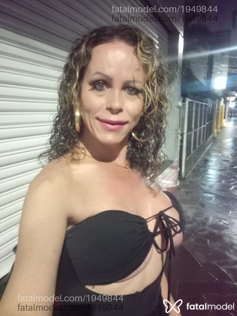 Acompanhante mulher trans loira (o) de olhos verdes - Bárbara oliveira
