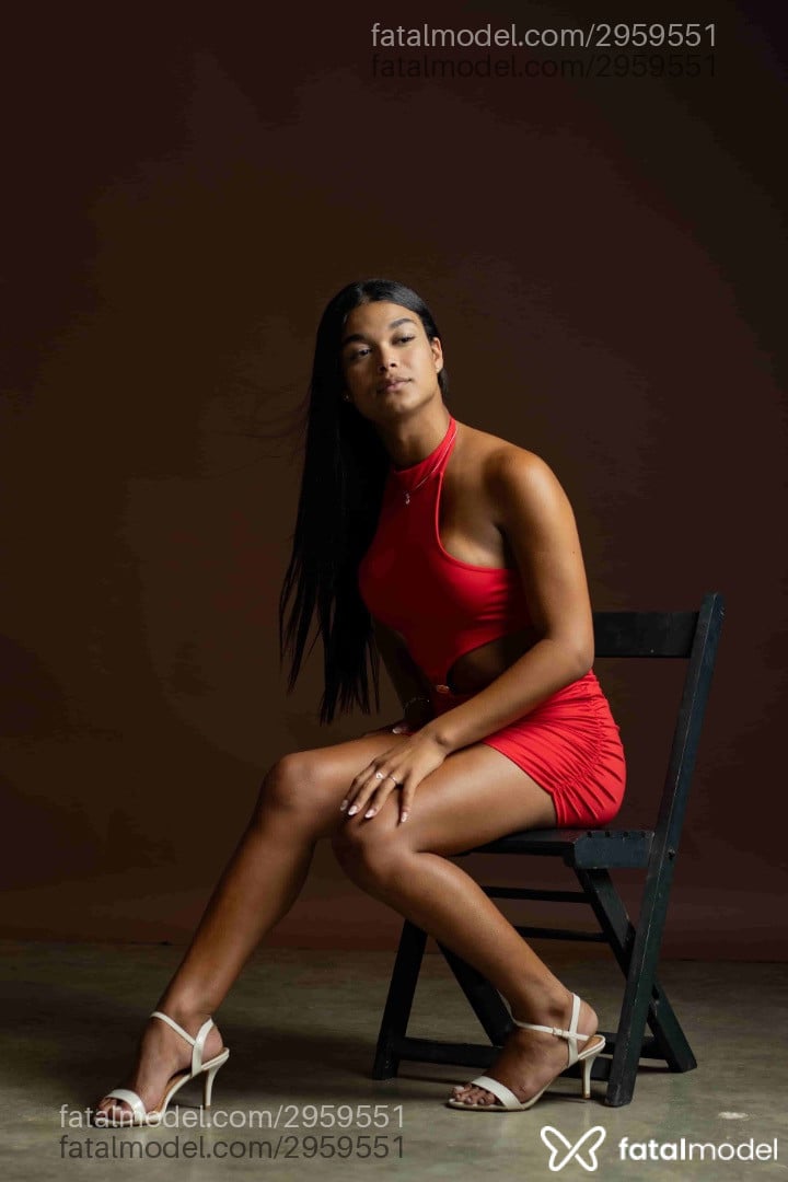 Acompanhante mulher trans morena (o) de olhos castanhos - Nala