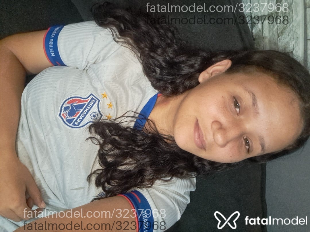 Acompanhante mulher morena (o) de olhos verdes - Kimberly
