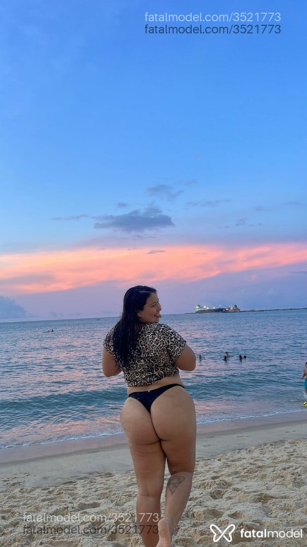 Acompanhante mulher morena (o) de olhos castanhos - Belzinha Acompanhante mulher morena (o) de olhos castanhos - Belzinha