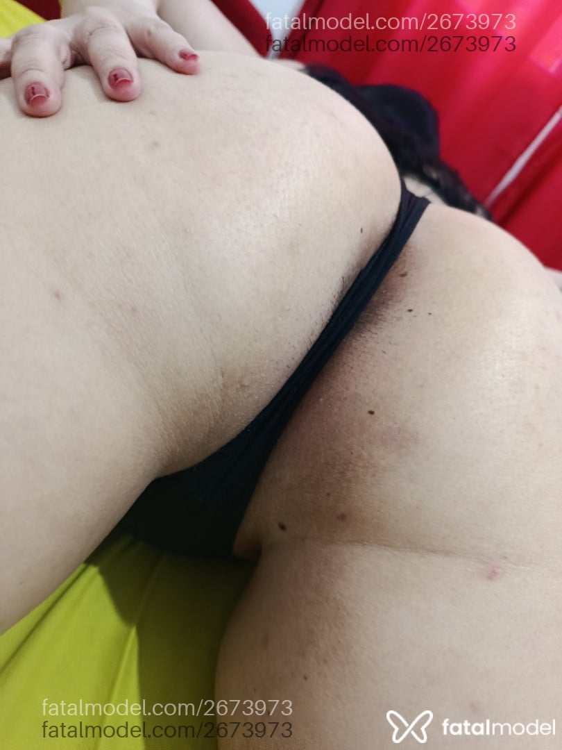 Acompanhante mulher morena (o) de olhos castanhos - Rayane