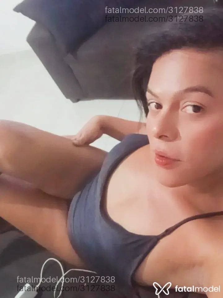 Acompanhante mulher trans morena (o) de olhos castanhos - Lenna Rholdys Acompanhante mulher trans morena (o) de olhos castanhos - Lenna Rholdys