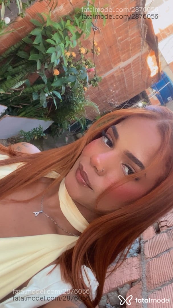 Acompanhante mulher com cabelo castanho de olhos castanhos - Mell