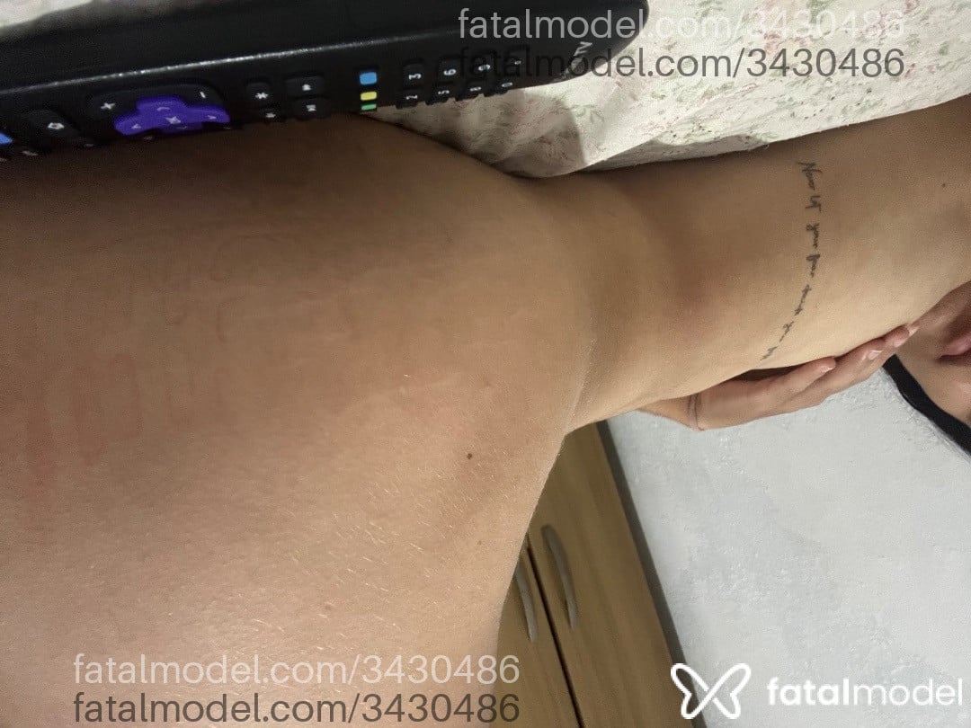 Acompanhante mulher morena (o) de olhos mel - Kelly