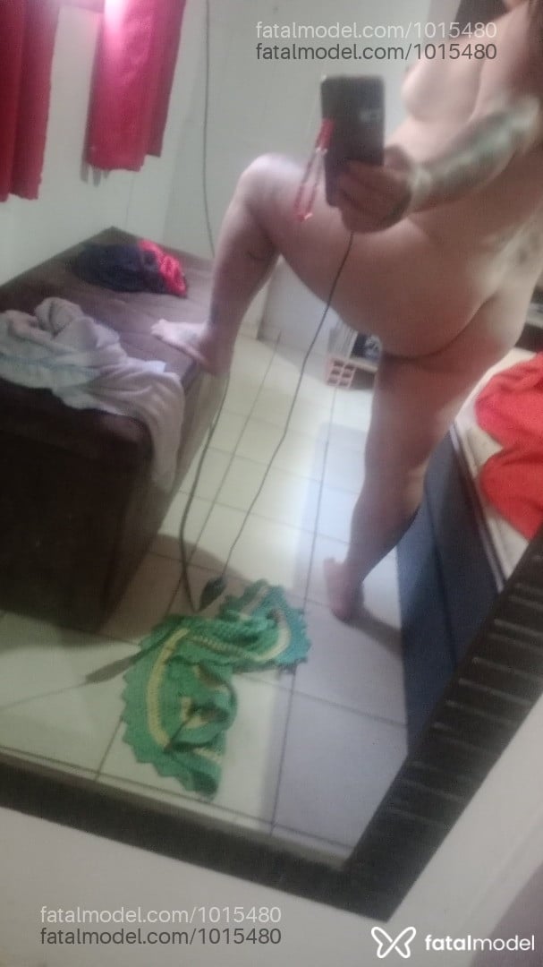 Acompanhante homem trans morena (o) de olhos castanhos - Luana