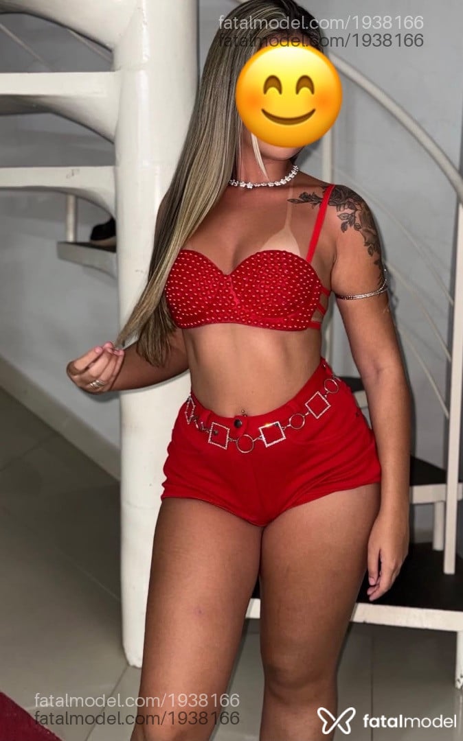Acompanhante mulher com cabelo castanho de olhos castanhos - Gabriella