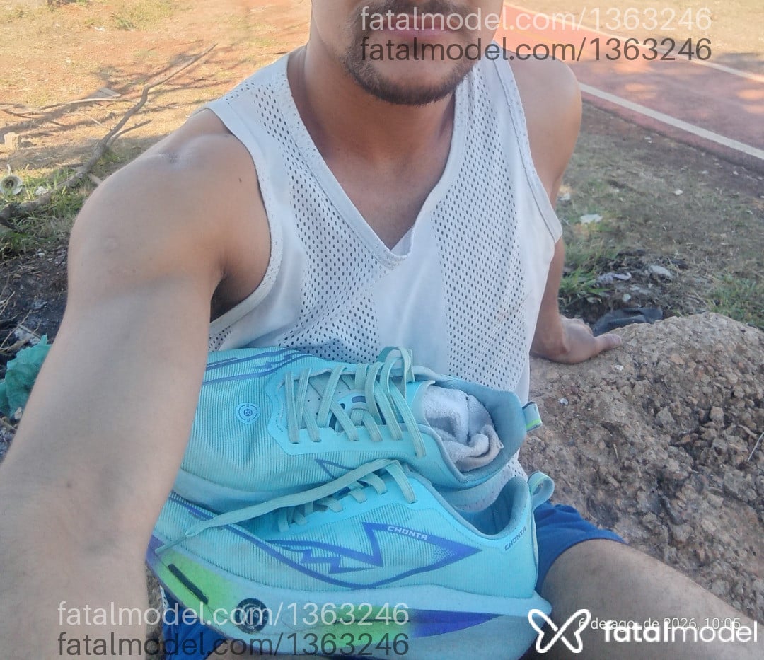 Acompanhante homem morena (o) de olhos castanhos - SANTOS