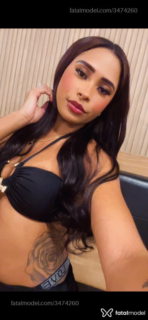 Acompanhante mulher morena (o) de olhos castanhos - Bruna