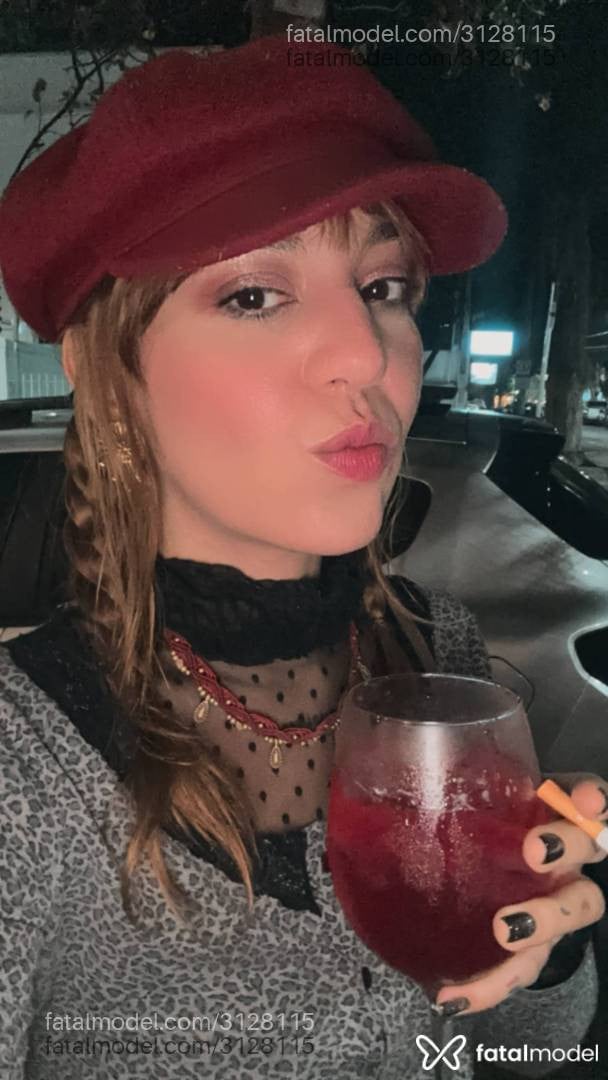 Acompanhante mulher ruiva (o) de olhos castanhos em São José dos Campos - Melissa