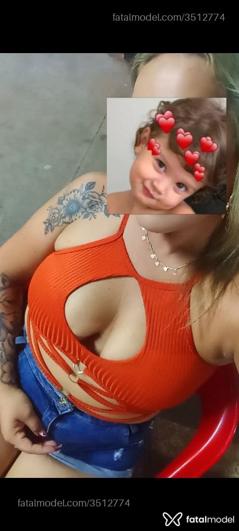 Acompanhante mulher loira (o) de olhos castanhos - Bianca