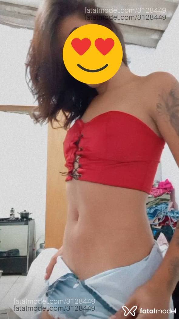 Acompanhante mulher com cabelo castanho de olhos castanhos - Aurora Pernambuco