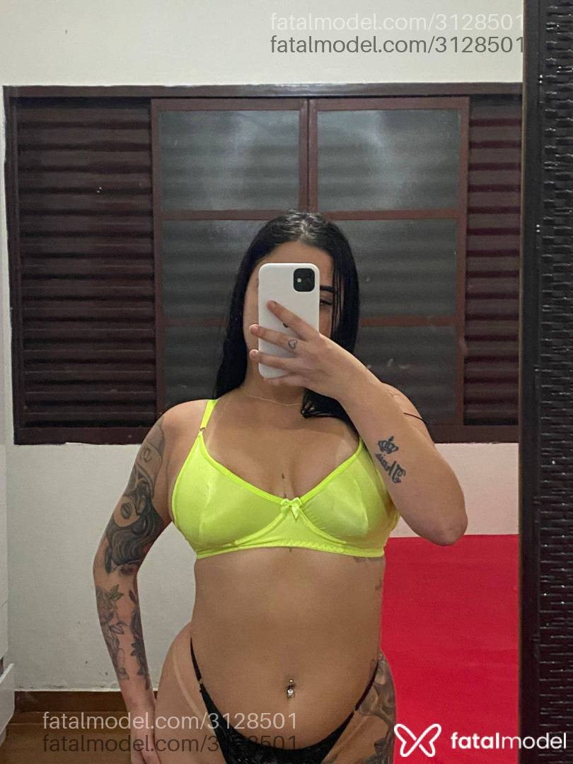Acompanhante mulher morena (o) de olhos castanhos em Araxá - Alice Lima