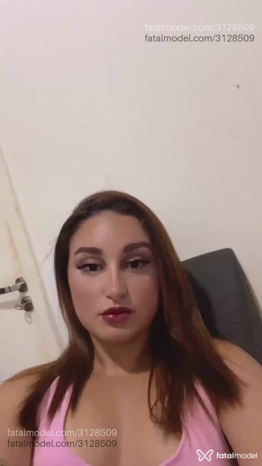 Acompanhante mulher ruiva (o) de olhos castanhos em Virtual - Scarllet