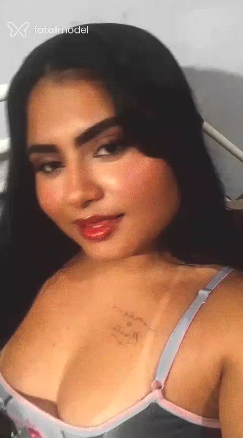 Acompanhante mulher morena (o) de olhos pretos - Aisha