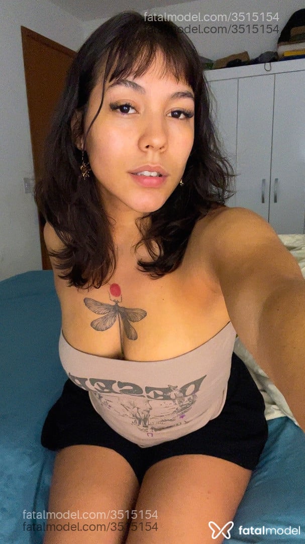 Acompanhante mulher morena (o) de olhos castanhos - Julinha Chaves