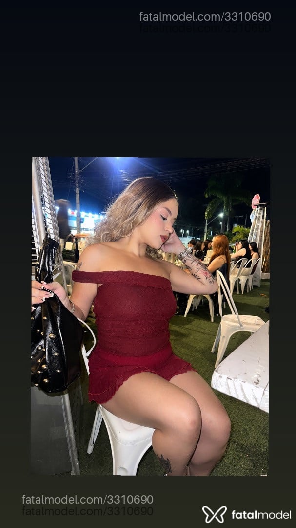 Acompanhante mulher loira (o) de olhos castanhos - Sol Lopes