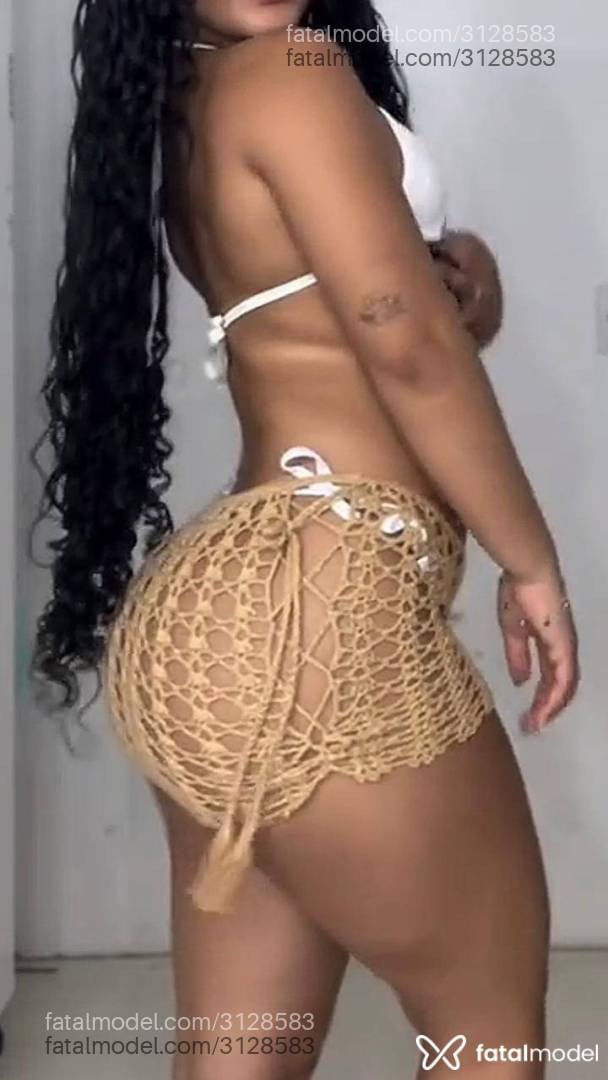 Acompanhante mulher com cabelo castanho de olhos mel em Colatina Acompanhante mulher com cabelo castanho de olhos mel em Colatina - Bianca