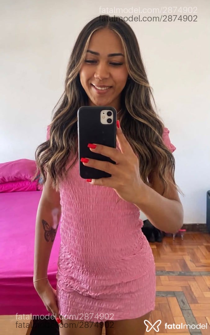 Acompanhante mulher trans morena (o) de olhos pretos - Lorrany
