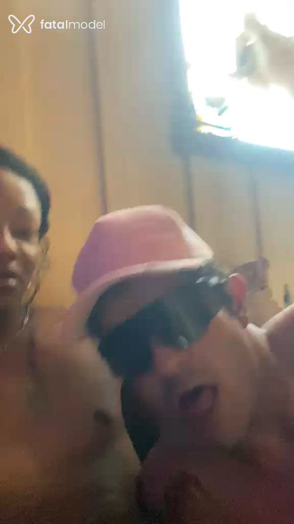 Acompanhante mulher trans morena (o) de olhos castanhos - Bia Silva