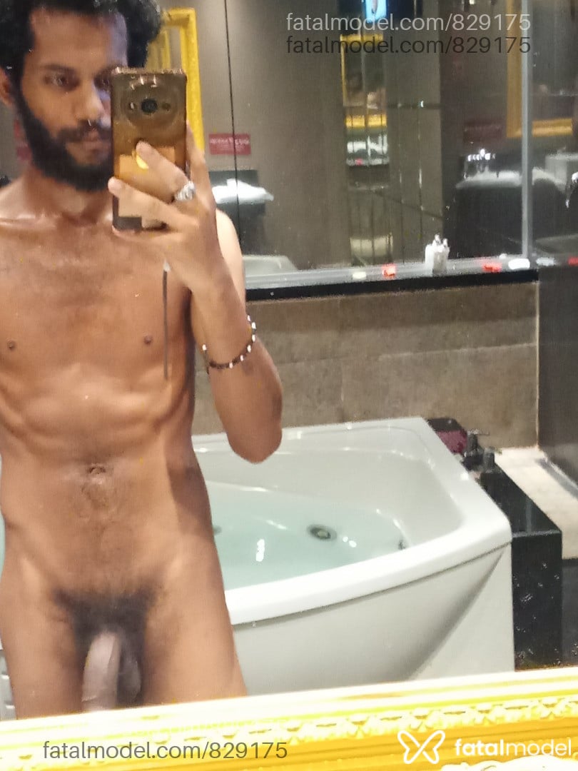 Acompanhante homem morena (o) de olhos pretos - Fantasminha