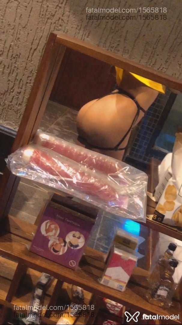 Acompanhante mulher trans com cabelo castanho de olhos castanhos - Kayllaninfa
