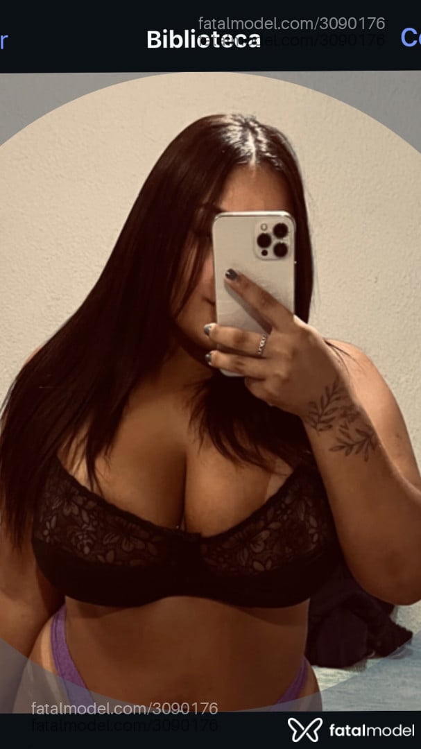Acompanhante mulher morena (o) de olhos pretos - Beatriz