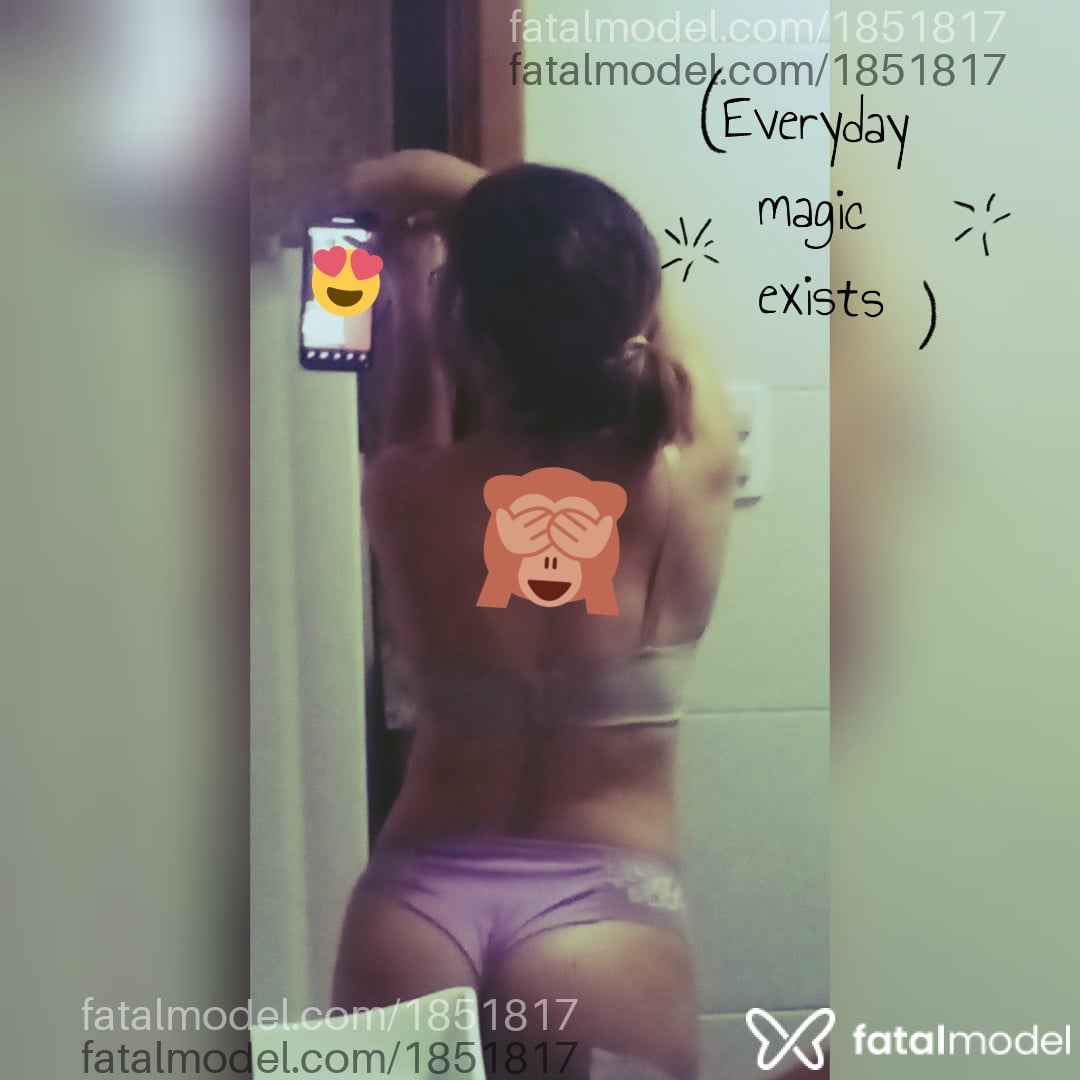 Acompanhante mulher com cabelo castanho de olhos castanhos - Luana