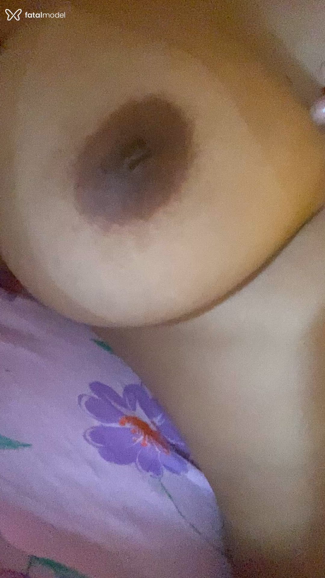Acompanhante mulher morena (o) de olhos castanhos - Gabi Mornistar Acompanhante mulher morena (o) de olhos castanhos - Gabi Mornistar