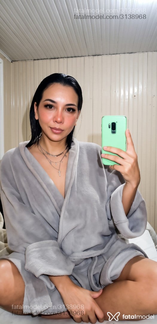 Acompanhante mulher morena (o) de olhos castanhos - Cecilia