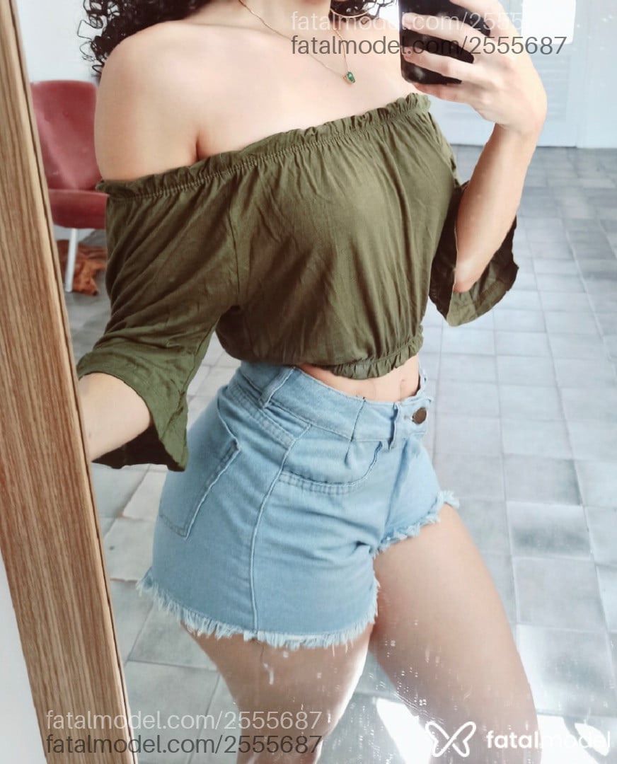 Acompanhante mulher com cabelo castanho de olhos castanhos - Gabriela Acompanhante mulher com cabelo castanho de olhos castanhos - Gabriela