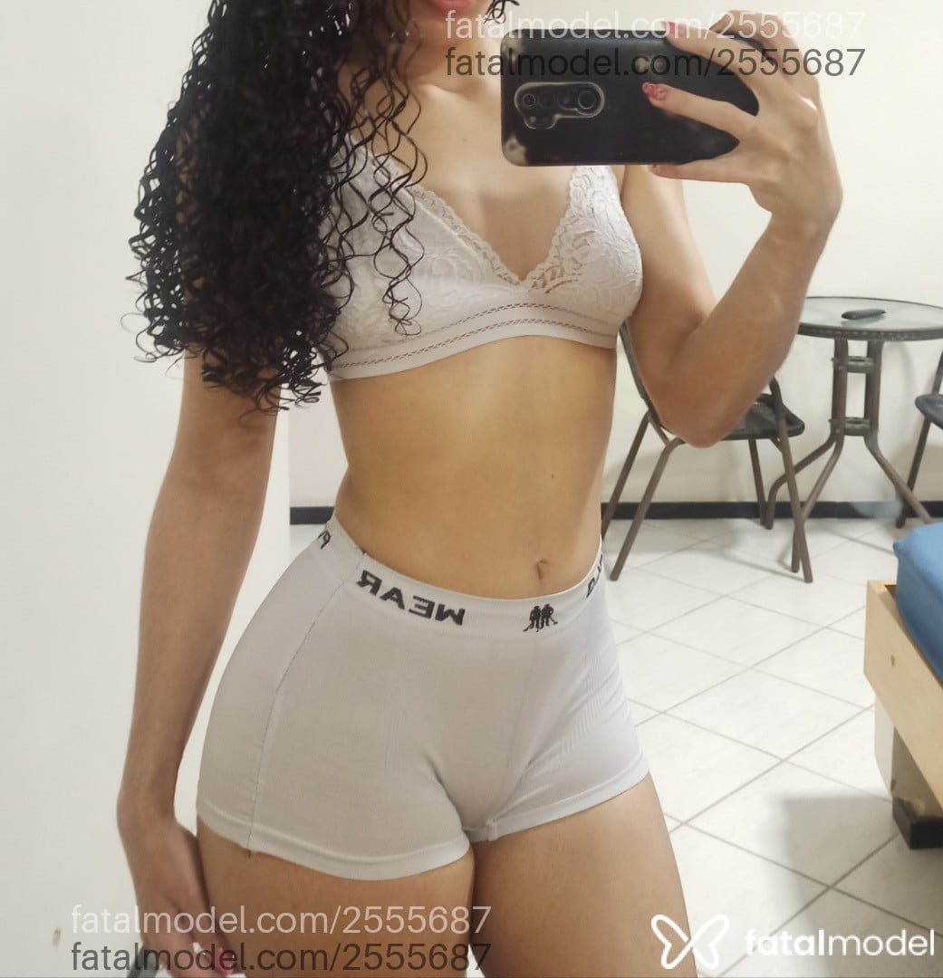 Acompanhante mulher com cabelo castanho de olhos castanhos - Gabriela Acompanhante mulher com cabelo castanho de olhos castanhos - Gabriela