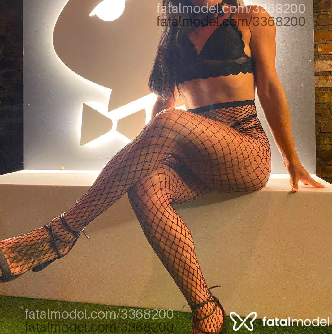Acompanhante mulher morena (o) de olhos castanhos - Safira