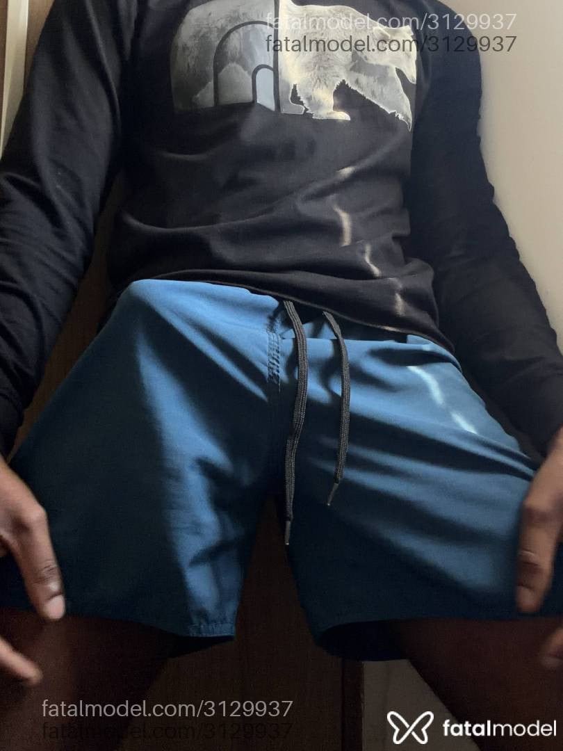 Acompanhante homem morena (o) de olhos castanhos - Lucas