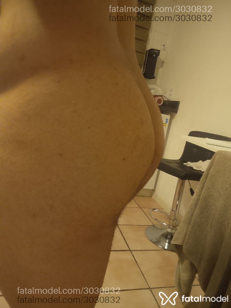 Acompanhante homem morena (o) de olhos pretos - Henrique
