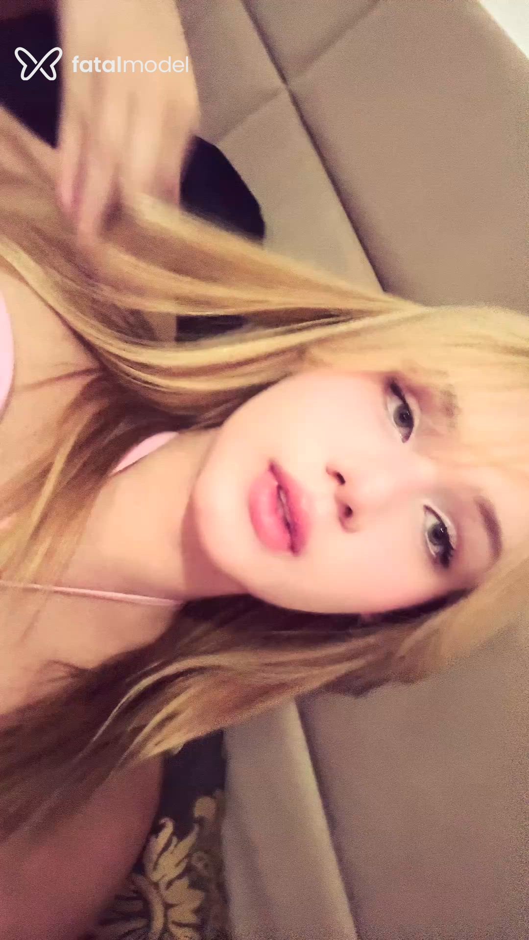 Acompanhante mulher trans loira (o) de olhos azuis - Aurora Acompanhante mulher trans loira (o) de olhos azuis - Aurora