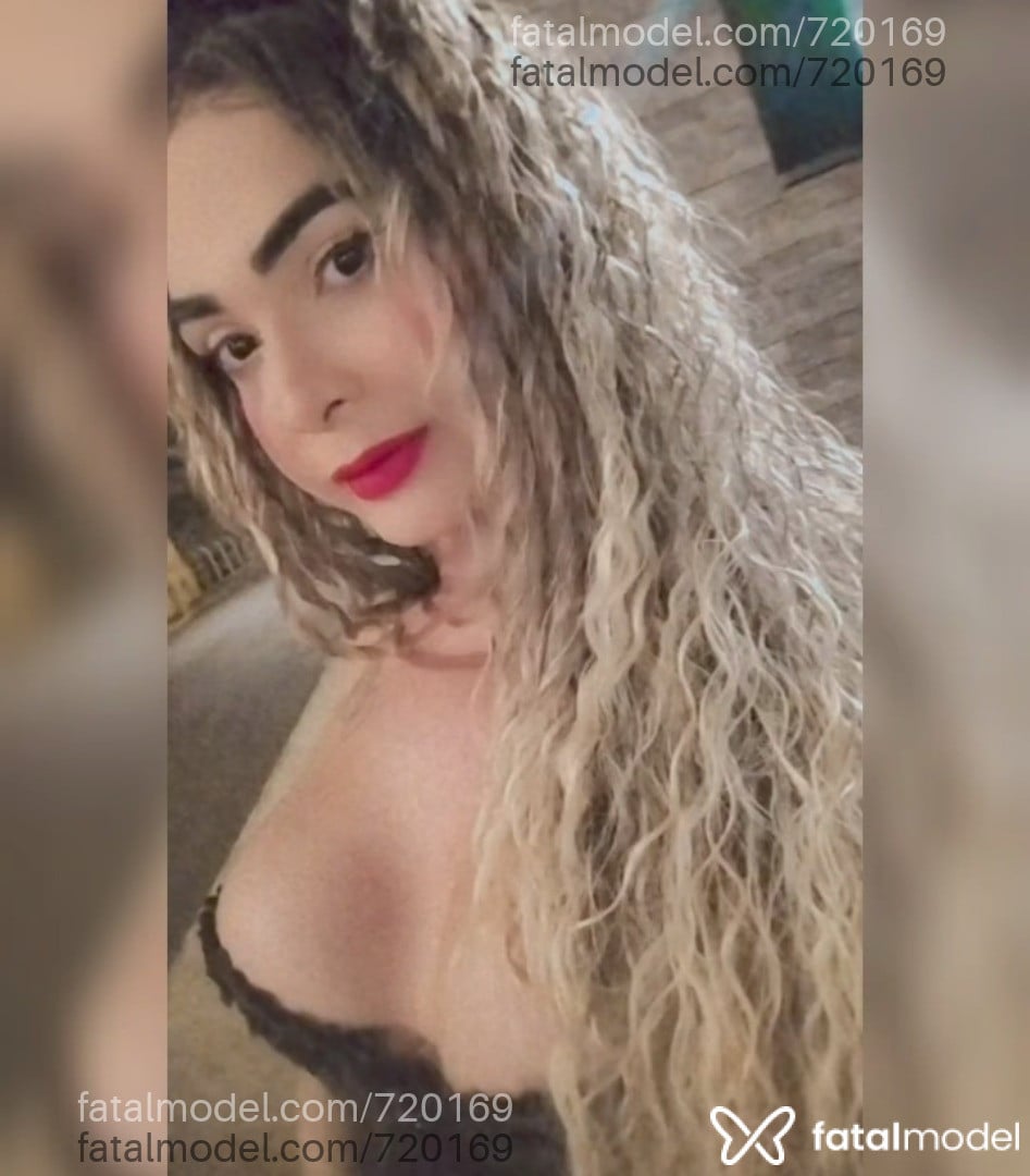 Acompanhante mulher trans morena (o) de olhos castanhos - Geovanna Toledo