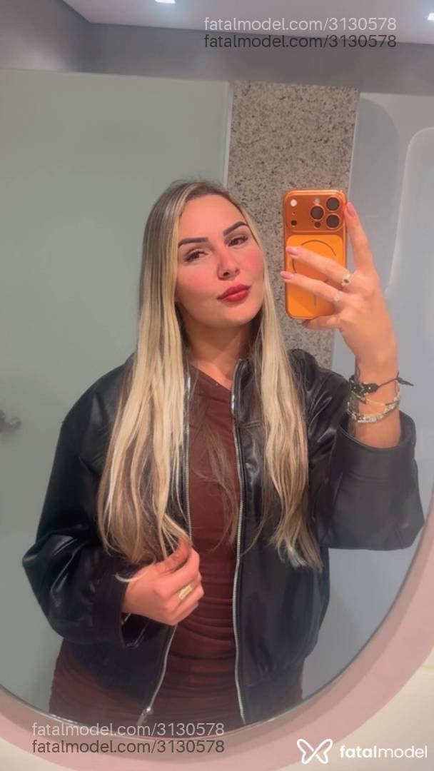 Acompanhante mulher loira (o) de olhos mel - Alice Gurgel