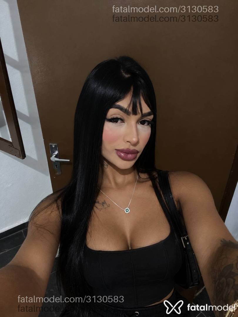 Acompanhante mulher morena (o) de olhos castanhos - Mirela