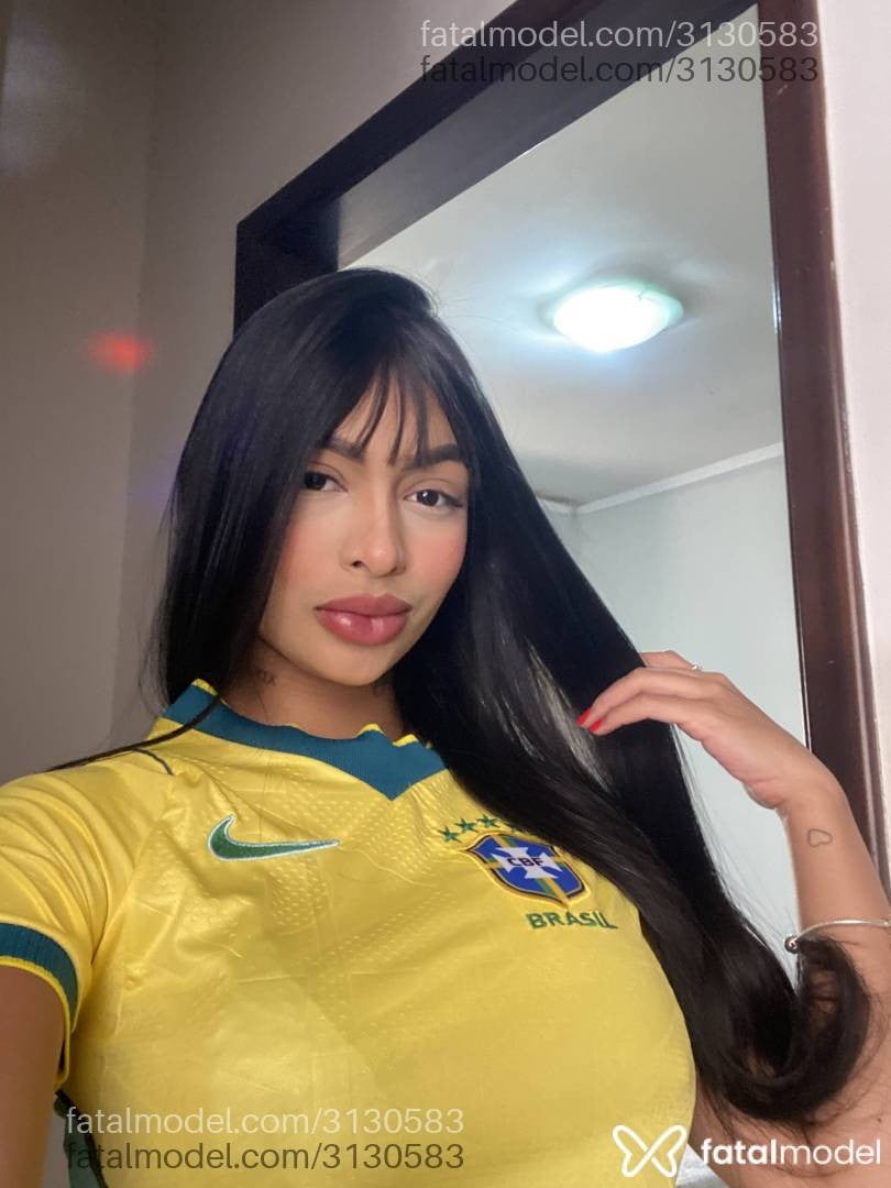 Acompanhante mulher morena (o) de olhos castanhos - Mirela