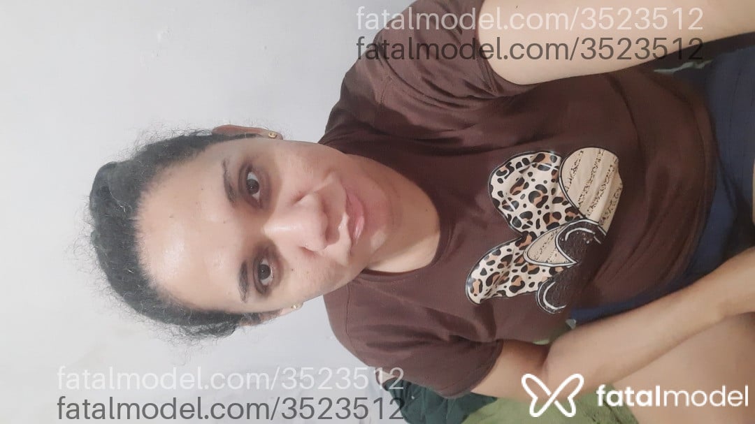 Acompanhante mulher trans com cabelo castanho de olhos castanhos - Beatriz