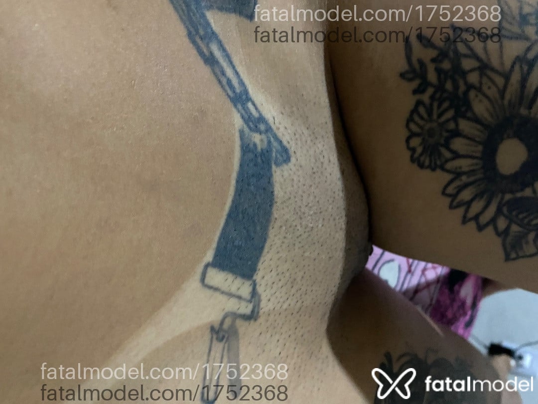 Acompanhante mulher morena (o) de olhos castanhos - Garota vip
