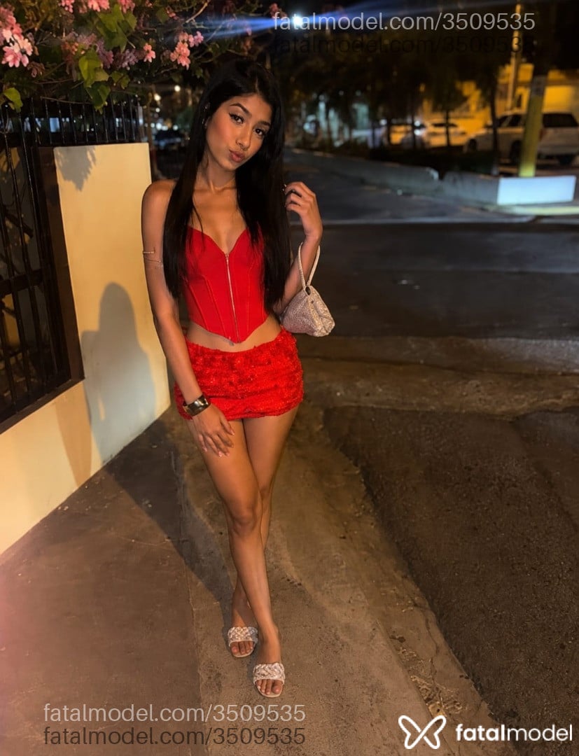 Acompanhante mulher morena (o) de olhos castanhos - Luana