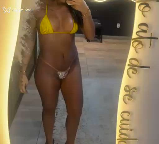 Acompanhante mulher com cabelo castanho de olhos castanhos - Bruna Acompanhante mulher com cabelo castanho de olhos castanhos - Bruna