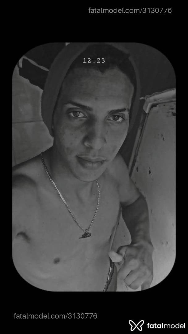 Acompanhante homem morena (o) de olhos castanhos - Salomão