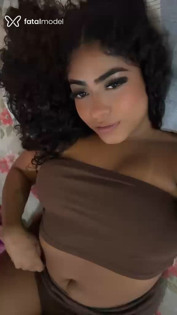 Acompanhante mulher com cabelo castanho de olhos castanhos - Victoria